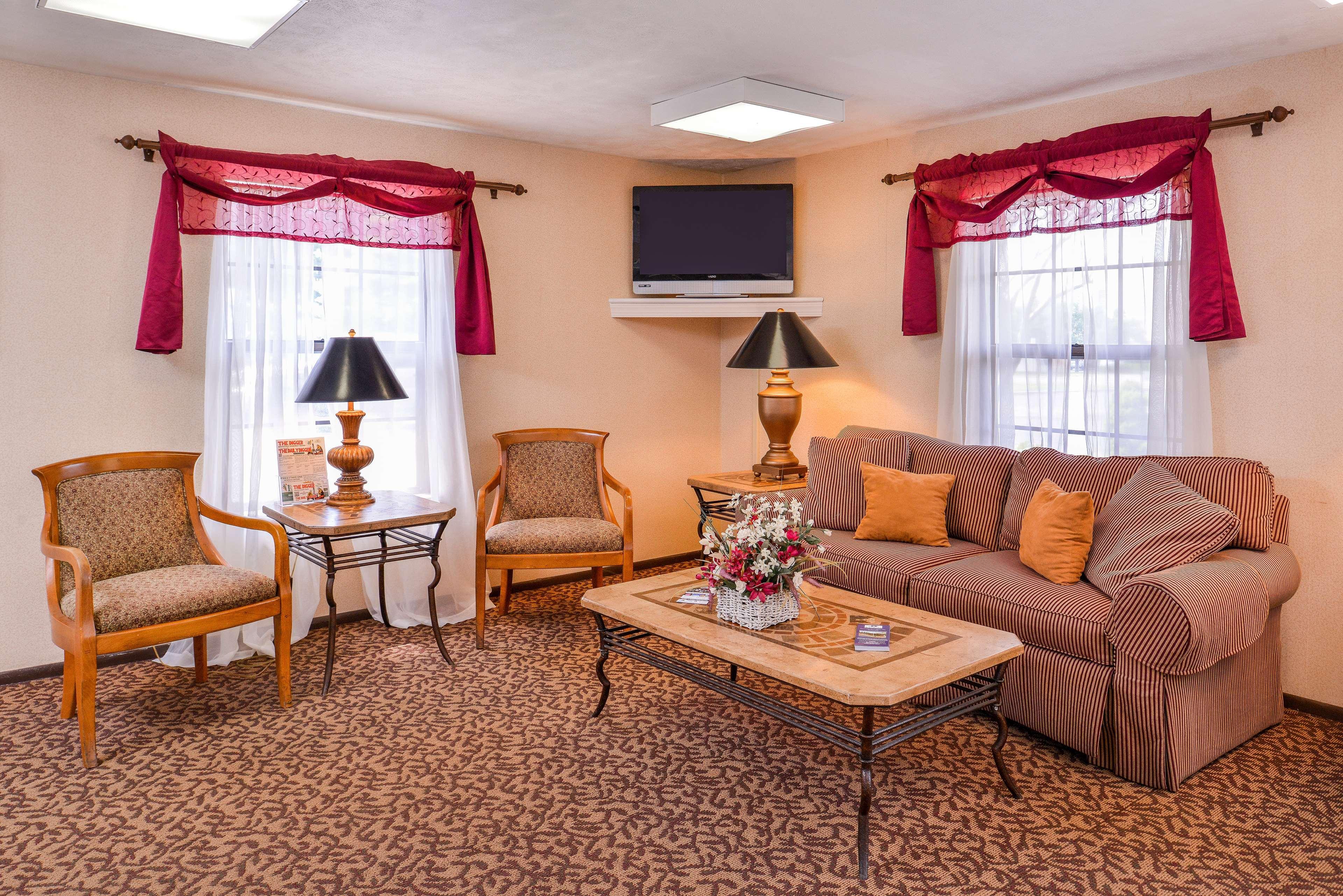 Americas Best Value Inn Alliance Bagian luar foto