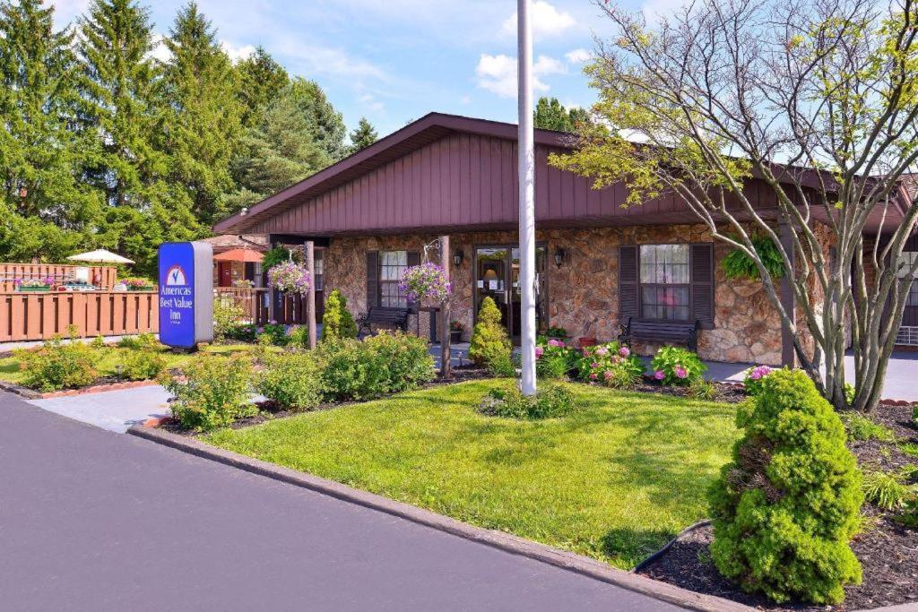 Americas Best Value Inn Alliance Bagian luar foto