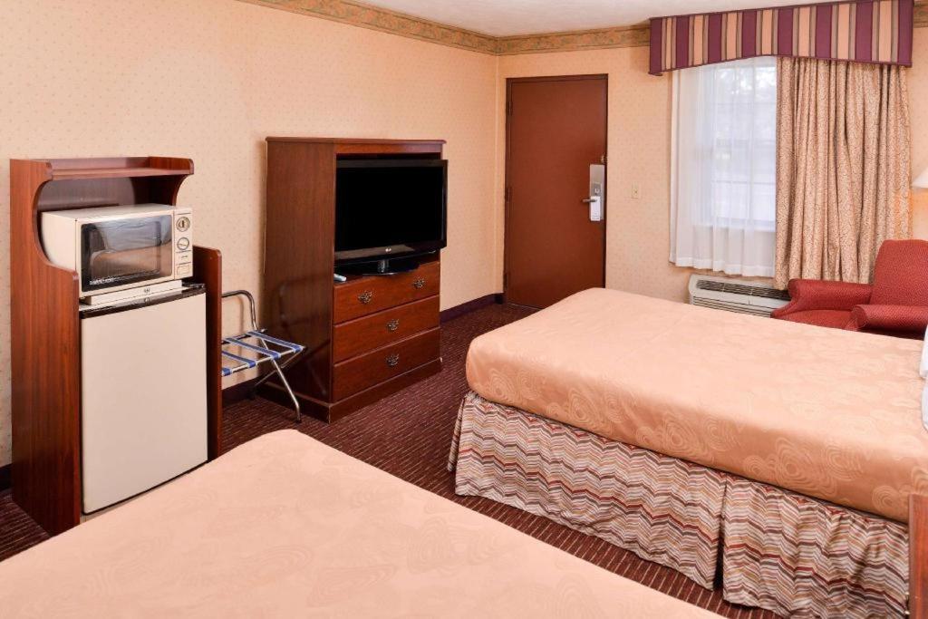Americas Best Value Inn Alliance Bagian luar foto