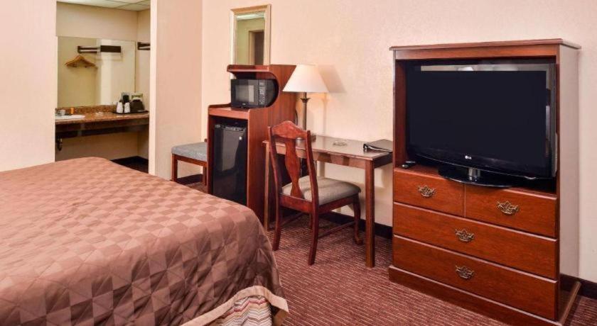 Americas Best Value Inn Alliance Bagian luar foto